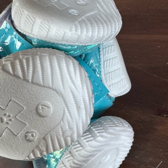 Teal/Voue Dog Snow Boots Shoes with Velcro Straps Flexible Soles NWOT - Picture 4 of 7